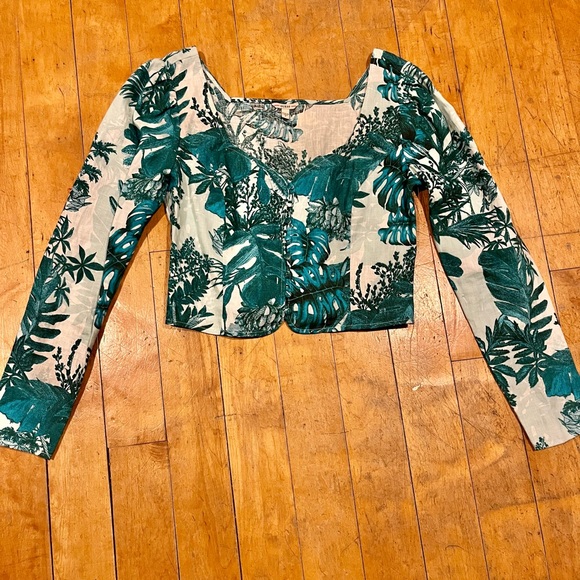 Guess Junglescape Crop Top - Picture 3 of 7